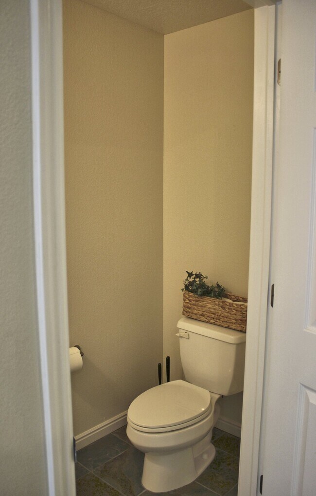 Foto del edificio - 1145 Canyon Meadow Dr