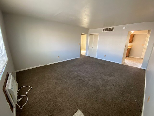 Building Photo - 405 N Owens Dr