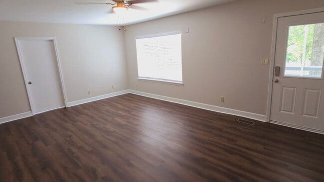 Building Photo - 3 Bedroom Home Near Samford & Brookwood