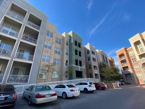 Building Photo - 32 E Serene Ave