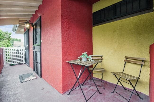 Building Photo - 1079 Laguna Ave