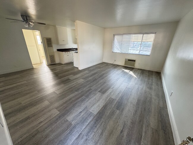 Foto del edificio - 1133 E Alosta Ave