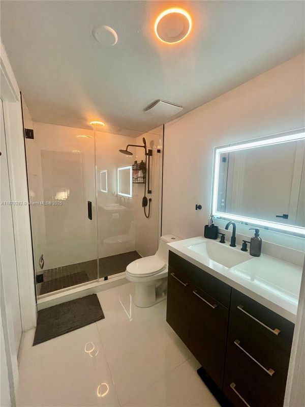 Building Photo - 690 SW 1st Ct