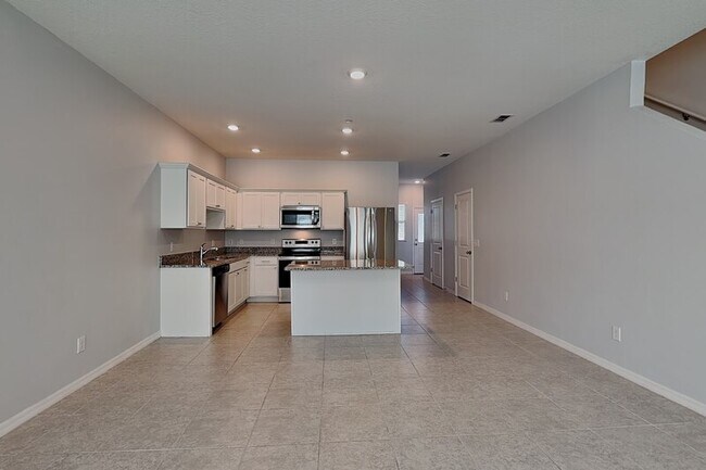 Building Photo - 3326 Azolla St