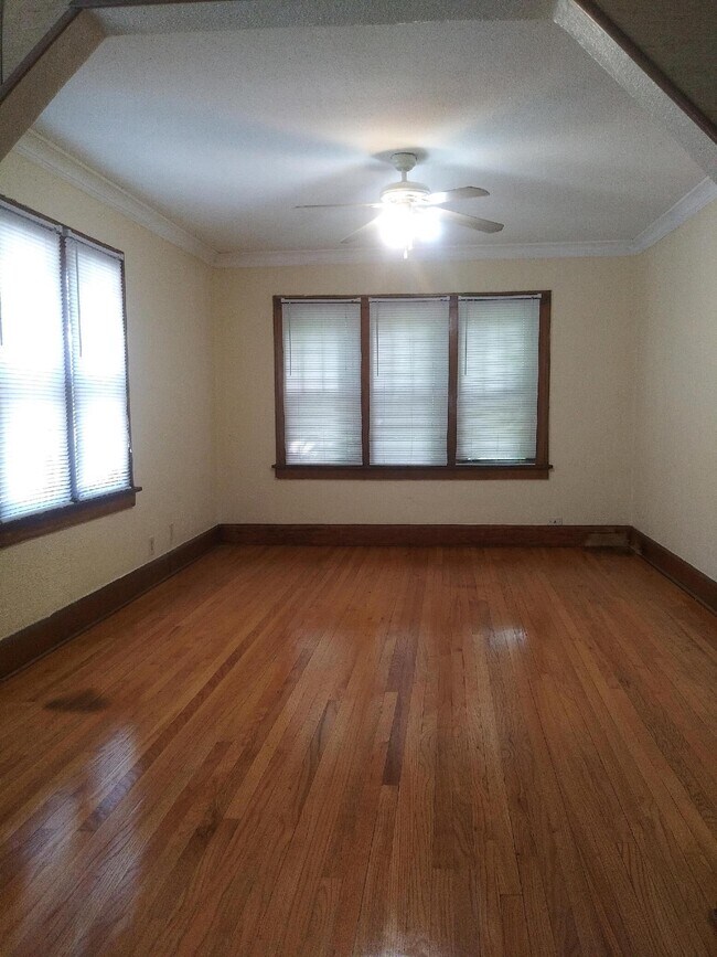 Foto del edificio - 2312 Hecker Ave