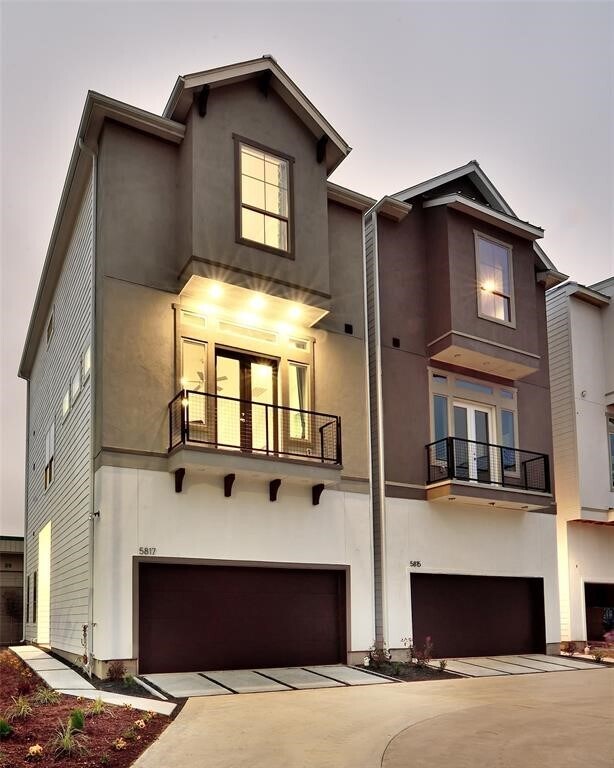 Building Photo - 5817 E Post Oak Ln