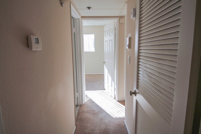 Foto del edificio - 15040 Moorpark St