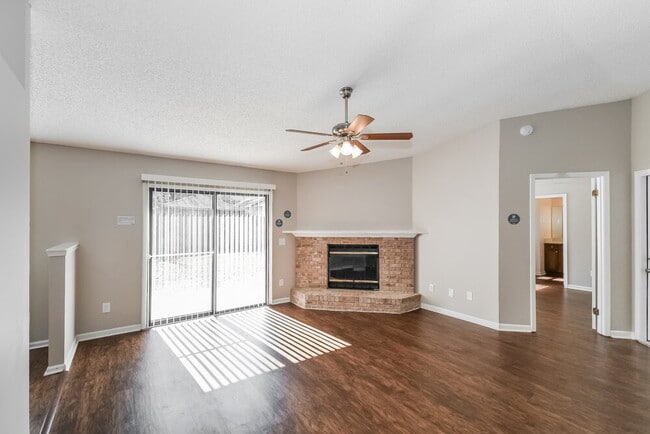 Foto del edificio - 8134 Cumberland Gap Trail N