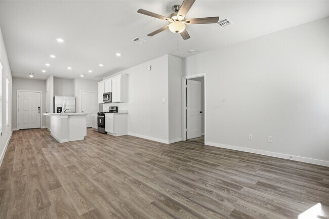 Foto del edificio - 16994 Pandora Wy