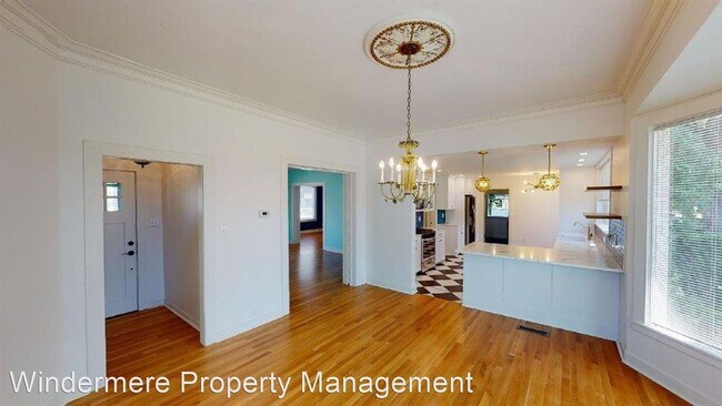 Building Photo - 4 br, 2 bath House - 702 E Alder Street