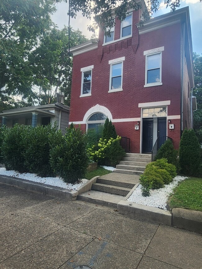 Building Photo - 1036 S 7th St