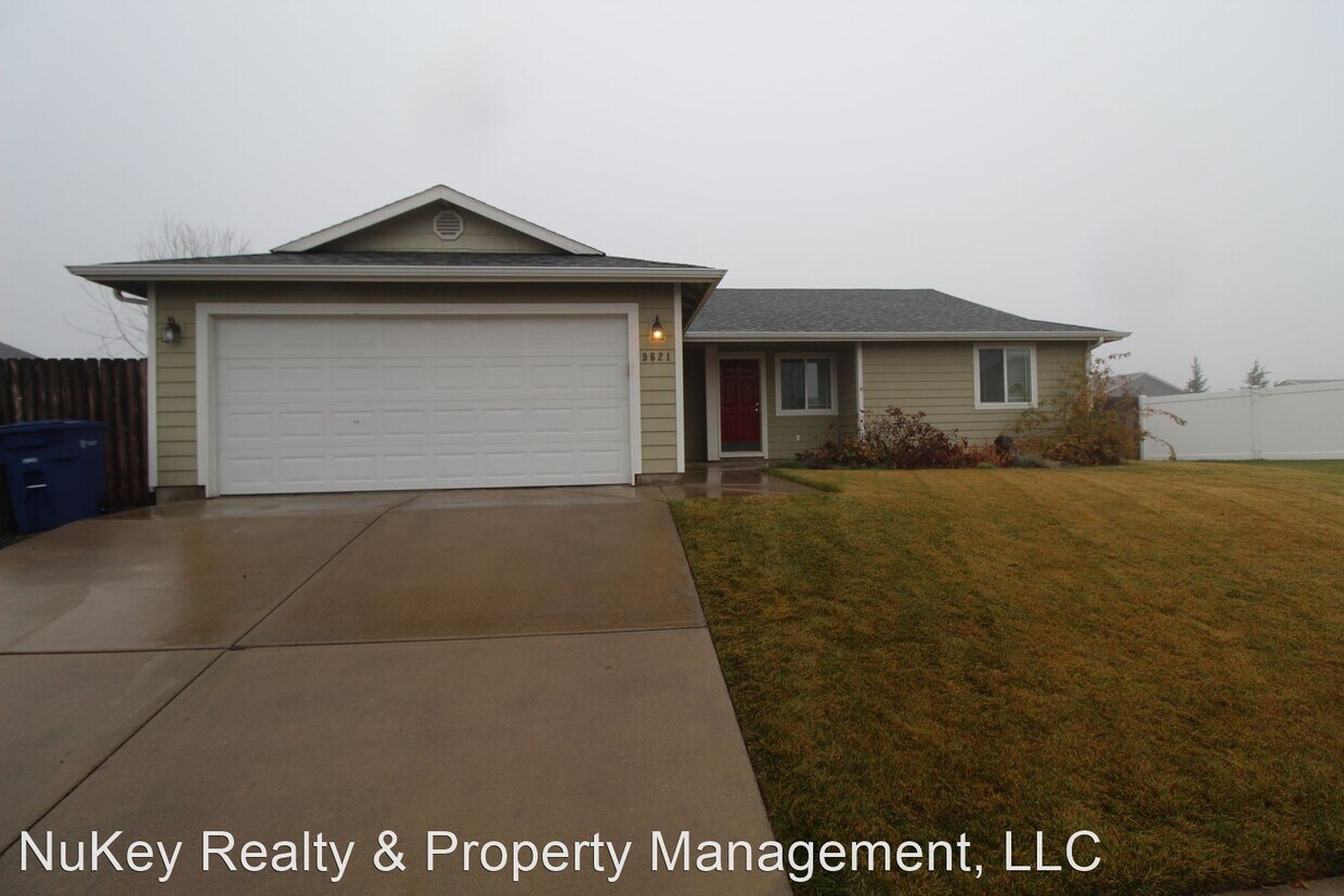 Foto principal - 3 br, 2 bath House - 9621 W. Spencer Ct.