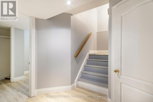 Building Photo - 3926 Midhurst Ln