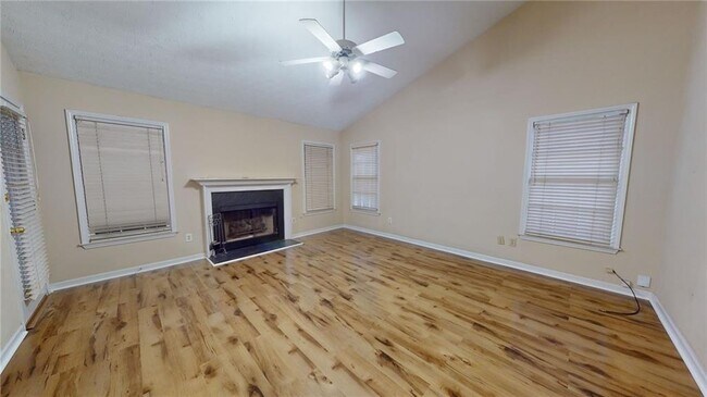 Foto del edificio - 110 Beaverwood Ln