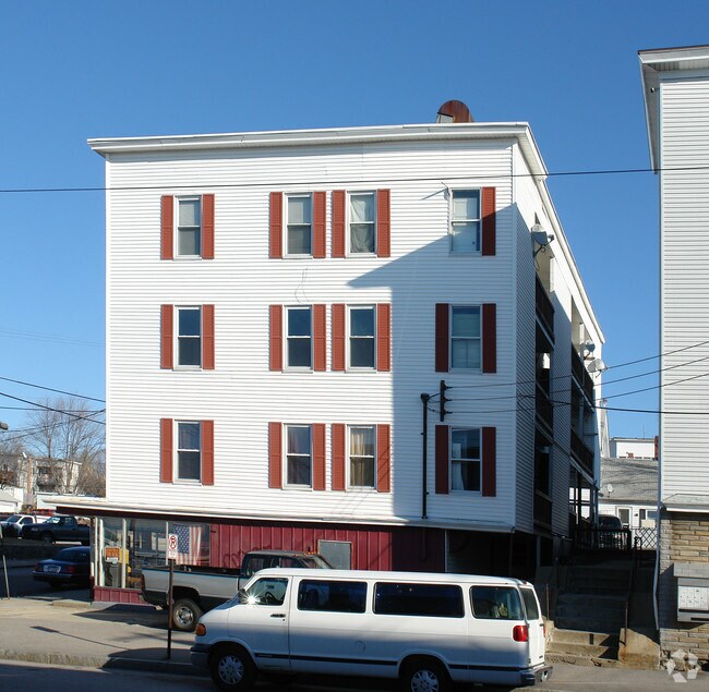 Foto del edificio - 585-591 Somerville St