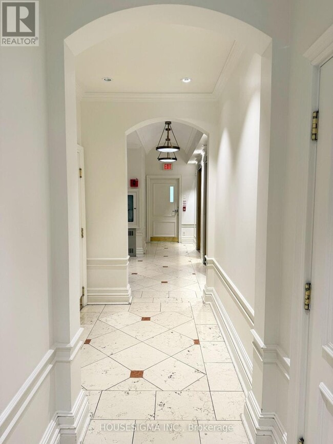 Photo du bâtiment - 120-120 Lombard St