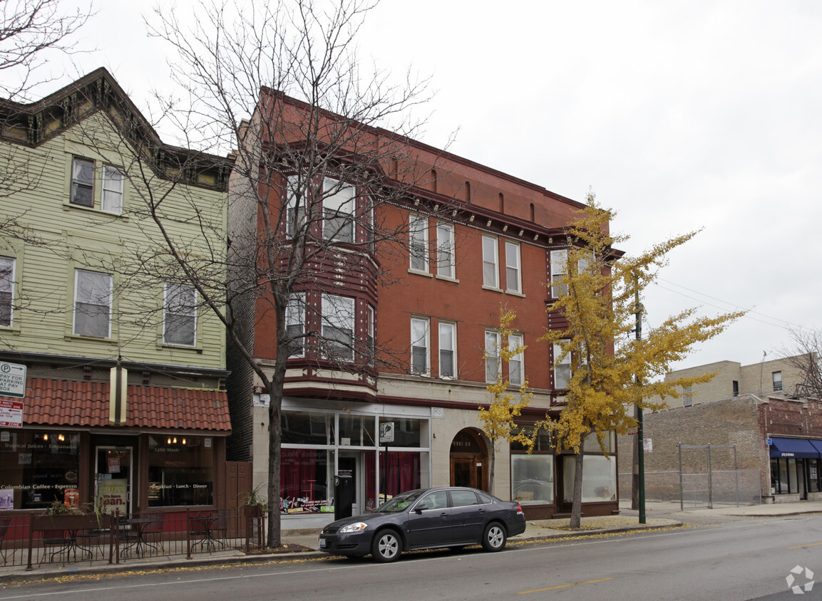 Building Photo - 2959-2961 N Lincoln Ave