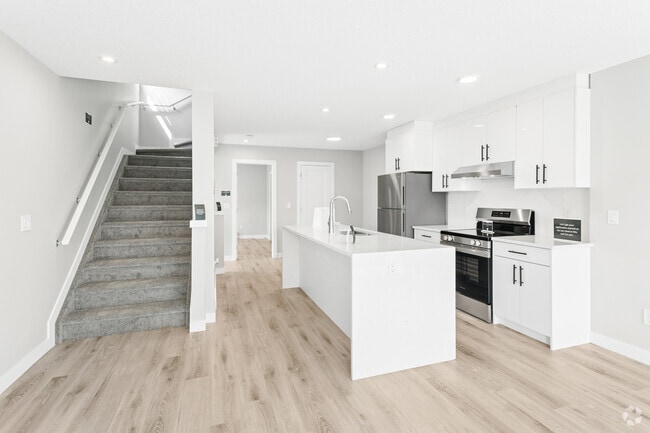 3BR, 3BA - 1,269SF - Kitchen - 9640 158 St