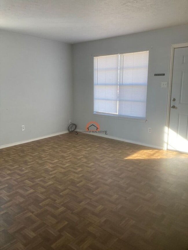 Building Photo - Duplex in Texico, NM