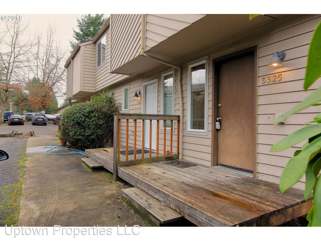 Primary Photo - 3325-3331 SW Garden View Ave