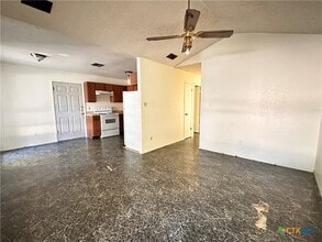 Building Photo - 317 Yale St