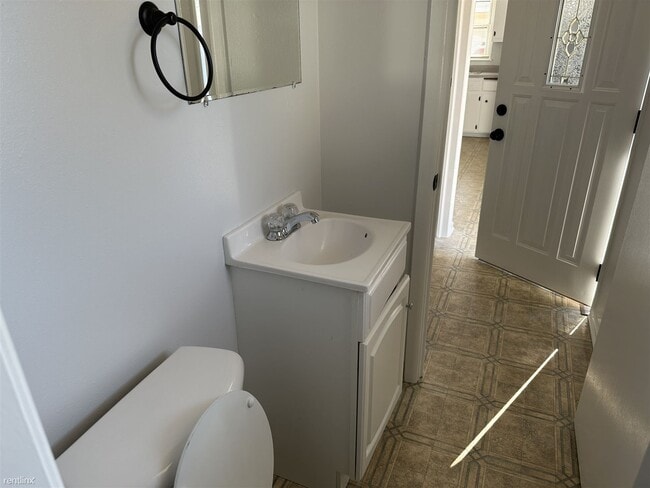 Building Photo - 3 br, 1.5 bath House - 4826 45th Ave