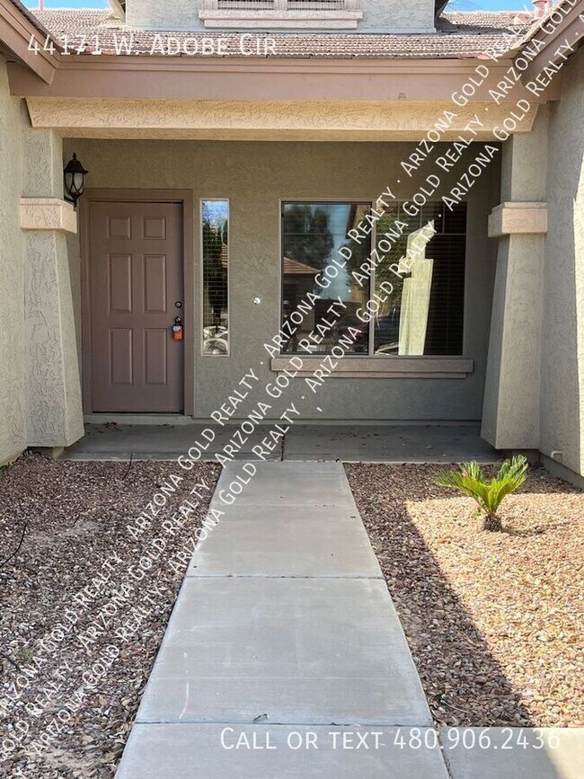 Foto del edificio - 44171 Adobe Cir