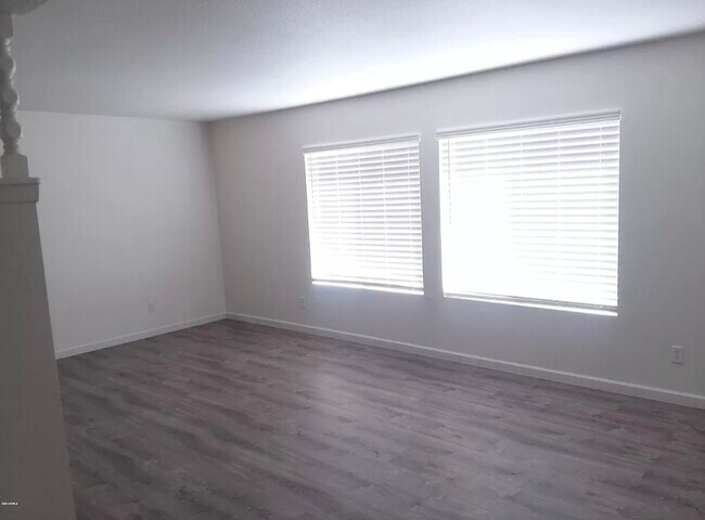 Building Photo - 5120 E Shomi St