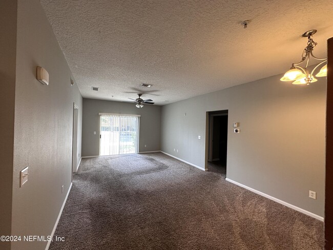 Building Photo - 6965 Ortega Woods Dr