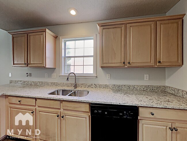 Building Photo - 4811 Migaldi Dr