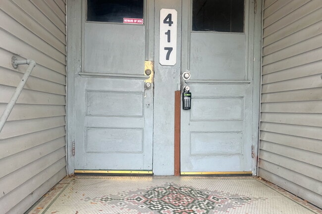 Building Photo - 417 N 5th Ave