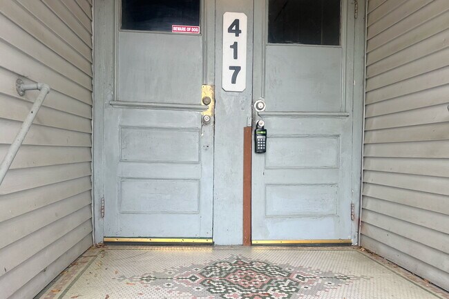 Foto del edificio - 417 N 5th Ave