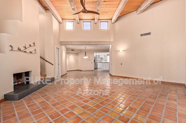 Foto del edificio - 5101 N Casa Blanca Dr