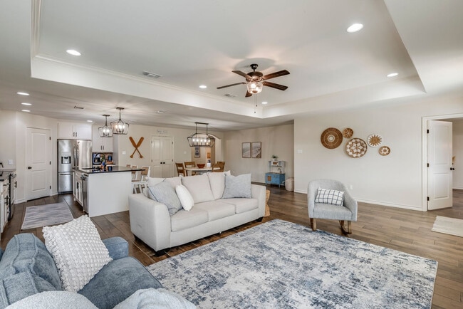 Building Photo - 3230 Creek Side Dr