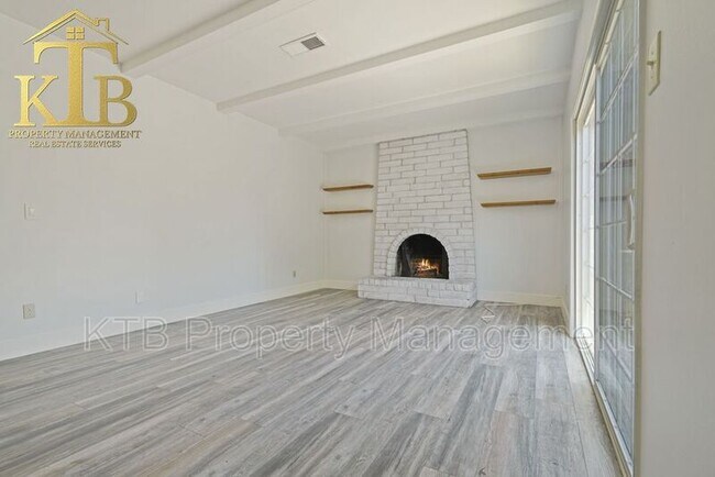 Building Photo - 8739 Merribrook Dr
