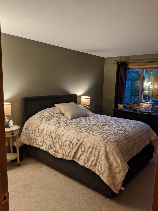 Foto del edificio - 6401 Toribrooke Ln