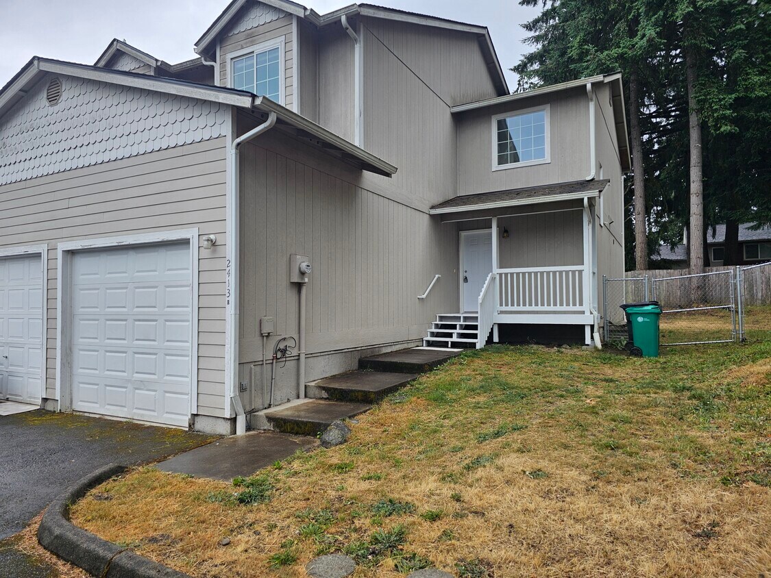 Foto principal - 2413 Conger Ave NW