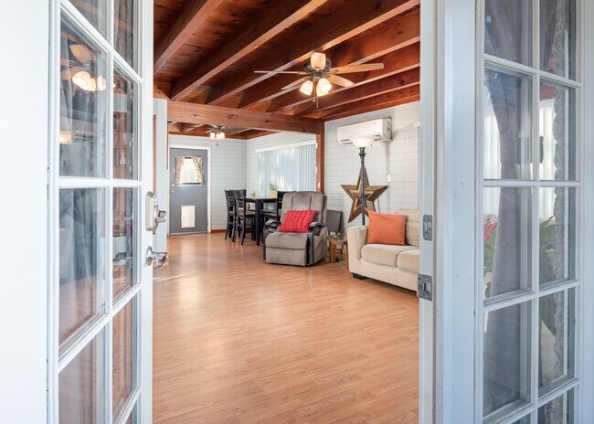 Foto del edificio - 1241 Marshall Rd