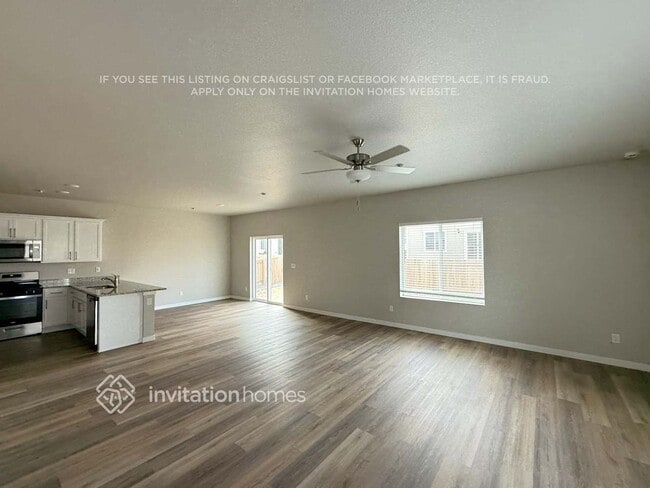 Foto del edificio - 7211 Dolores Ave