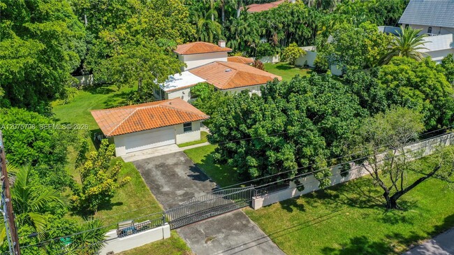 Building Photo - 8775 SW 53rd Ct