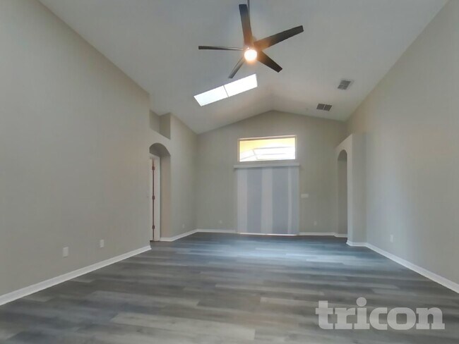 Building Photo - 15812 Heron Hill St
