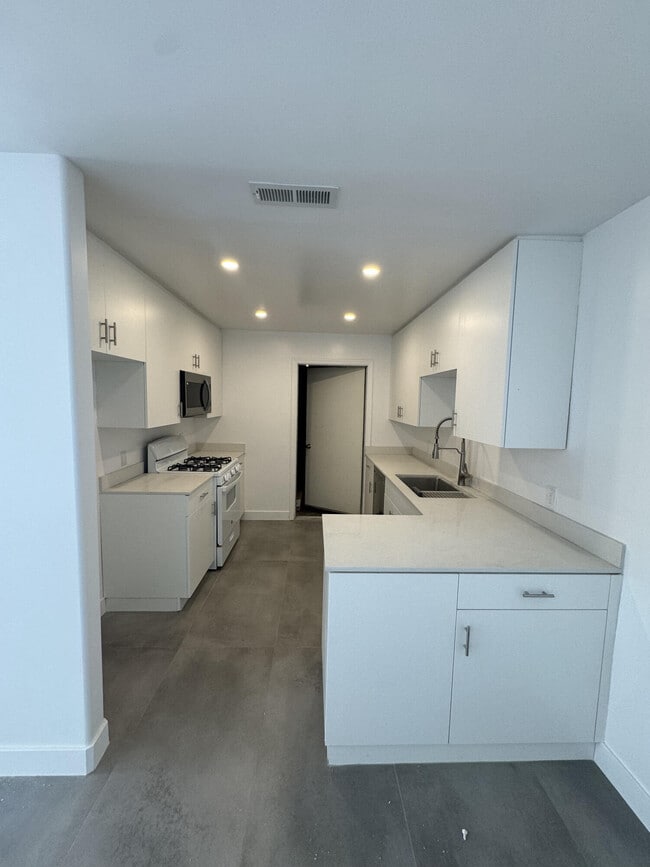 Building Photo - 32525 Monte Vista Rd