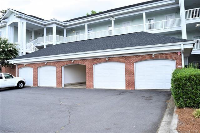 Primary Photo - 9165 Meadow Vista Rd