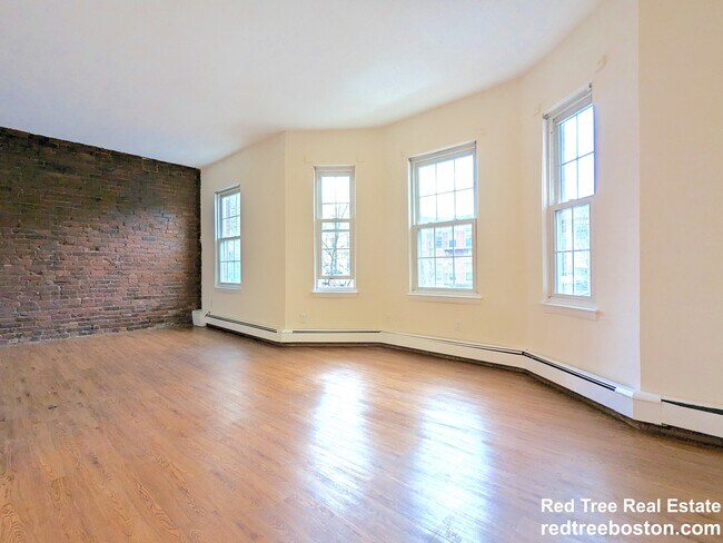 Building Photo - 62 S Huntington Ave