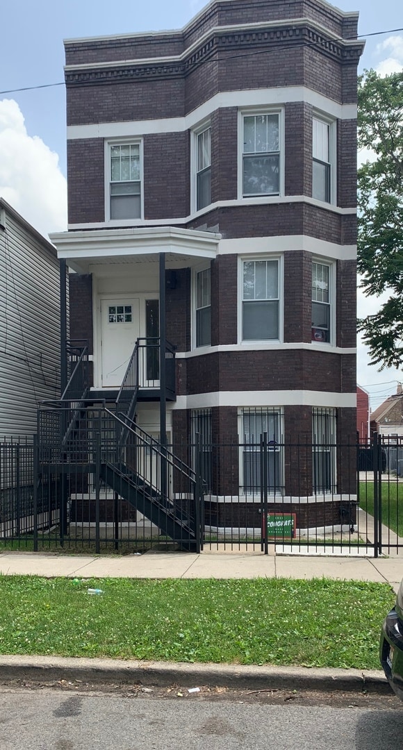 Building Photo - 5409 S Winchester Ave