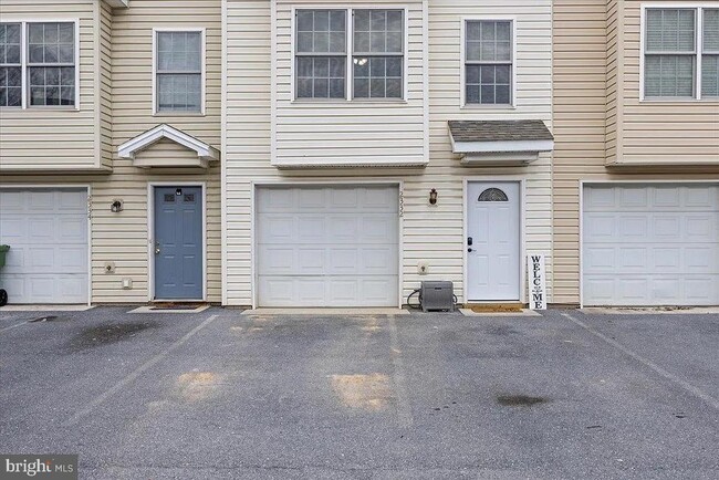 Foto del edificio - 2332 Wishing Well Ct