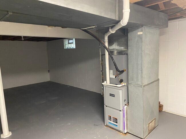 sótano - 6517 Lake O Springs Ave NW