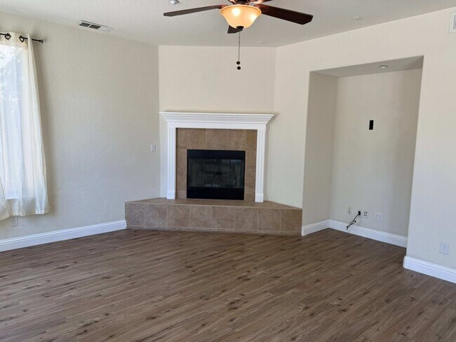 Building Photo - 1760 Anastasia Dr