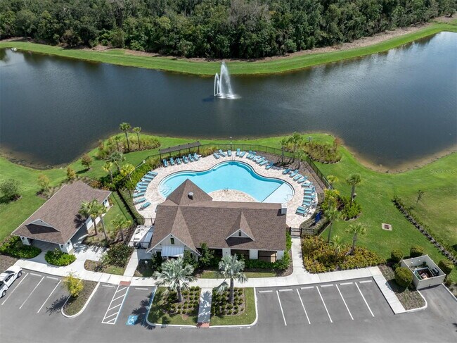 Building Photo - "Charming 3-Bedroom Haven with 2 Full Baths in Serene Parrish FL!"