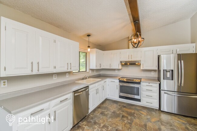 Building Photo - 18350 Knollwood Boulevard, Monument, CO, 8...
